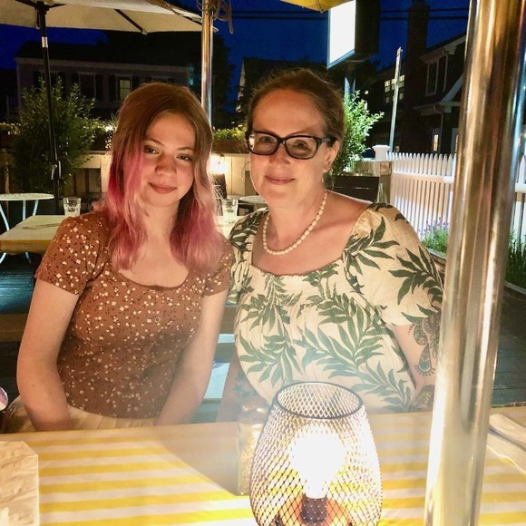 Meet your Posher, Christine - Picture 4 of 5